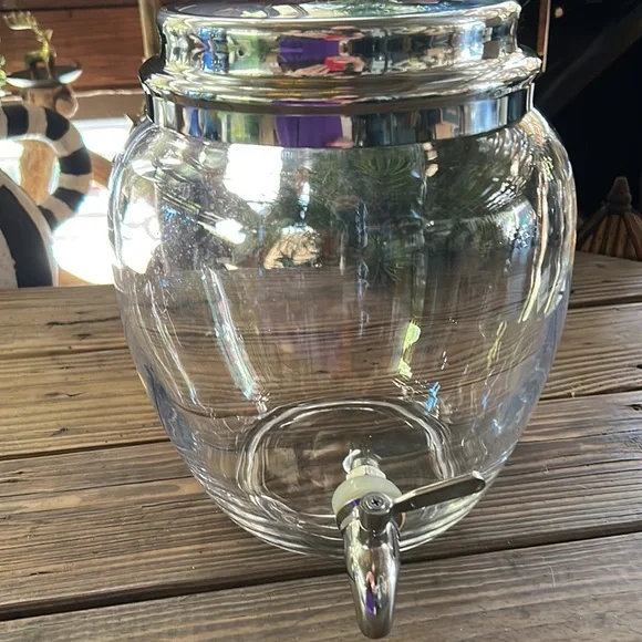 Pottery Barn Classic Glass 7.5 qt Drink Dispenser with Silver Spout and … - Picture 10 of 16